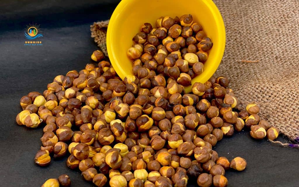 old people snacks: Light crunchy snacks