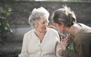 Layout clothes for seniors the smart way: Tips for dignity
