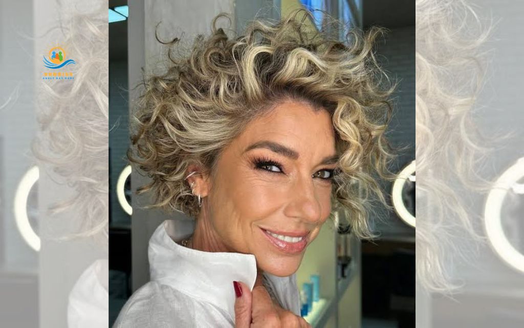 hair for older women: Soft curls